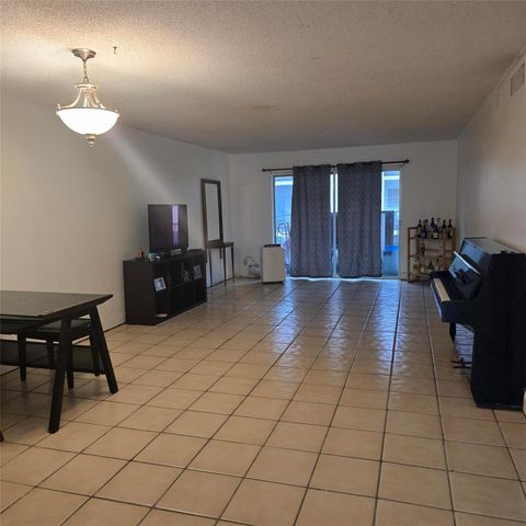 3000 RIVERSIDE DR 208-1, Coral Springs, FL 33065