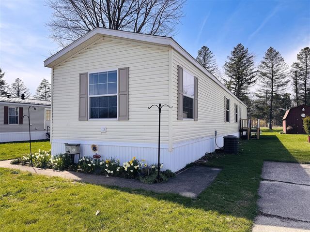 69205 Garver Lake Road 2, Edwardsburg, MI 49112