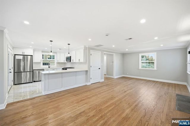 30 W Lawn Road, Livingston, NJ 07039