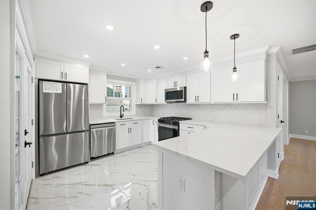 30 W Lawn Road, Livingston, NJ 07039