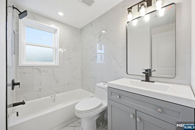 30 W Lawn Road, Livingston, NJ 07039