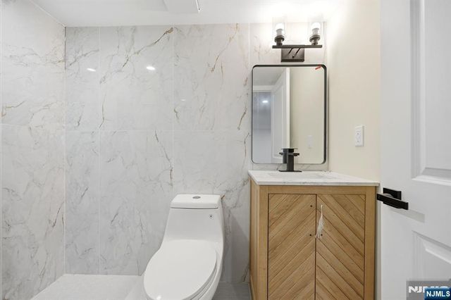 30 W Lawn Road, Livingston, NJ 07039