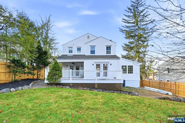30 W Lawn Road, Livingston, NJ 07039