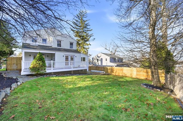 30 W Lawn Road, Livingston, NJ 07039