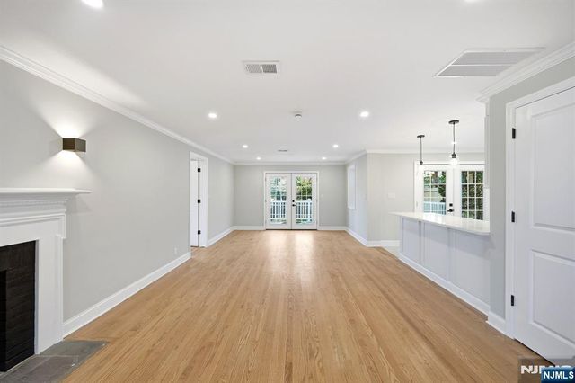 30 W Lawn Road, Livingston, NJ 07039