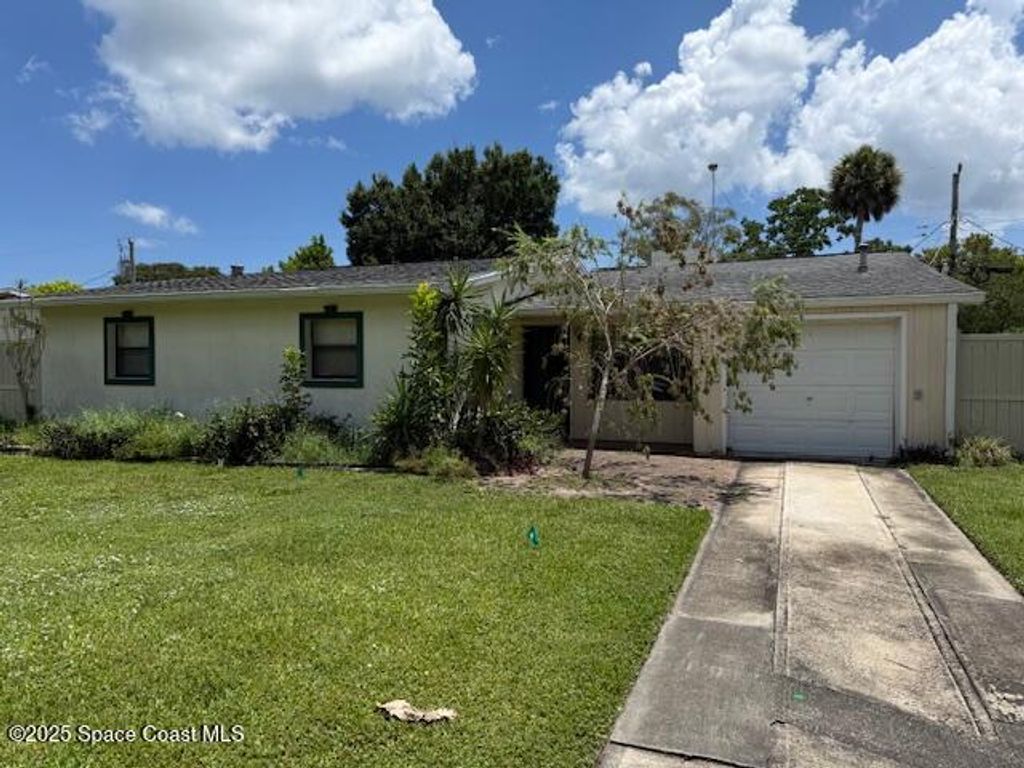 2283 Saint Swithin Lane, Melbourne, FL 32935