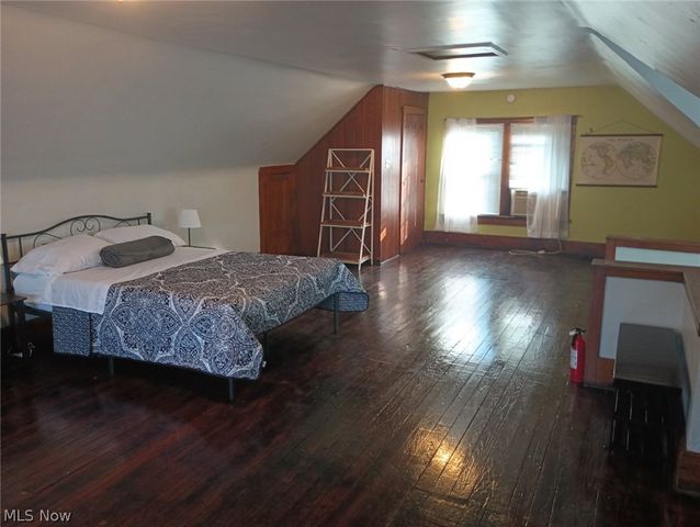 894 Elmore Avenue, Akron, OH 44302