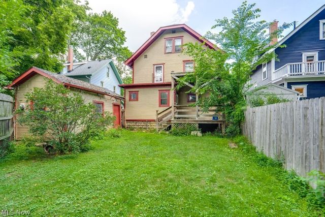 894 Elmore Avenue, Akron, OH 44302
