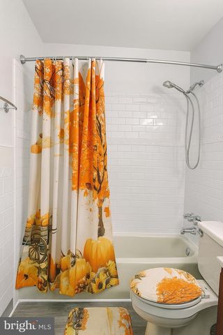 6924 WOODSTREAM LN, Lanham, MD 20706
