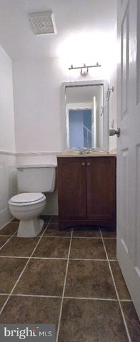 6924 WOODSTREAM LN, Lanham, MD 20706