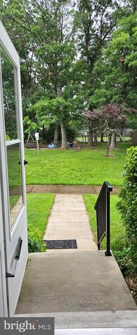 6924 WOODSTREAM LN, Lanham, MD 20706