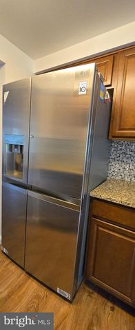 6924 WOODSTREAM LN, Lanham, MD 20706