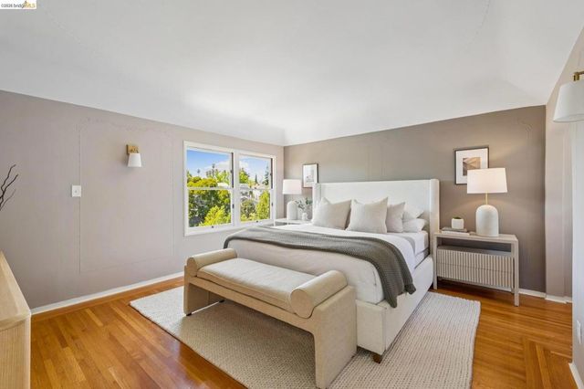 3975 Oakmore Rd, Oakland, CA 94602