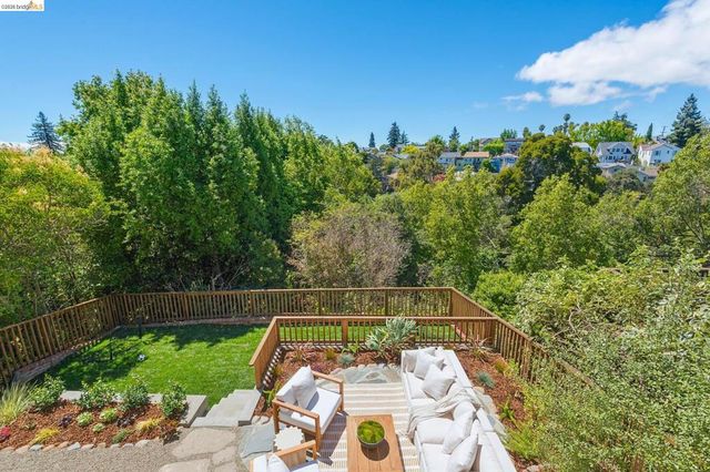 3975 Oakmore Rd, Oakland, CA 94602