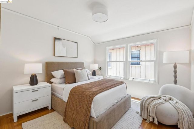 3975 Oakmore Rd, Oakland, CA 94602