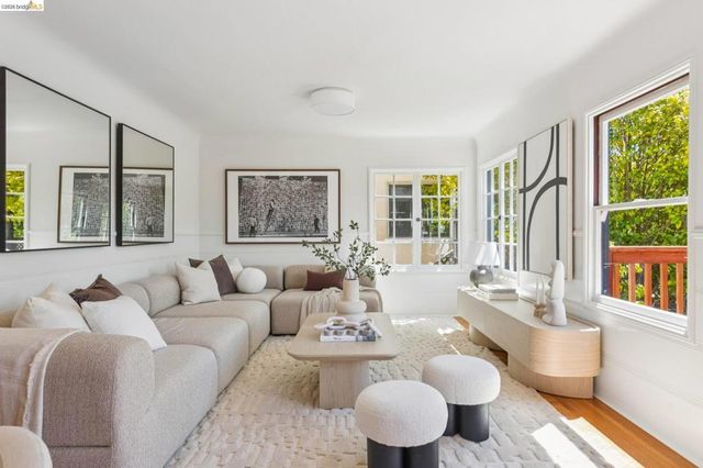 3975 Oakmore Rd, Oakland, CA 94602