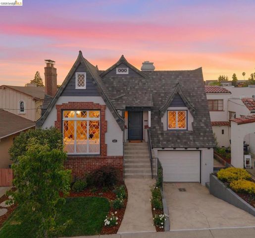 3975 Oakmore Rd, Oakland, CA 94602