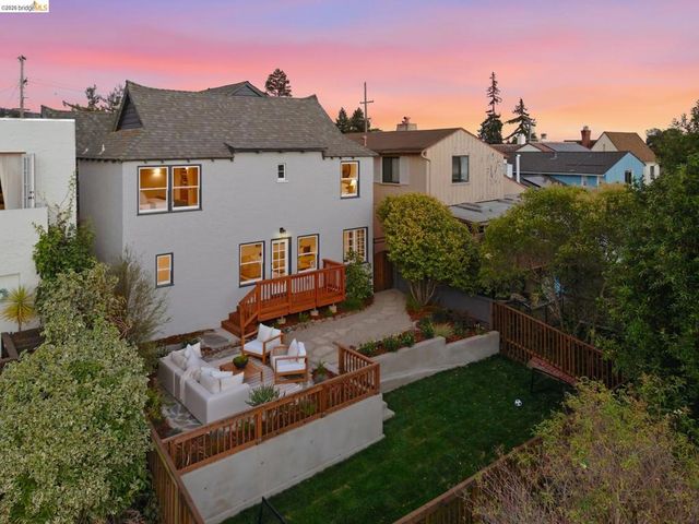 3975 Oakmore Rd, Oakland, CA 94602