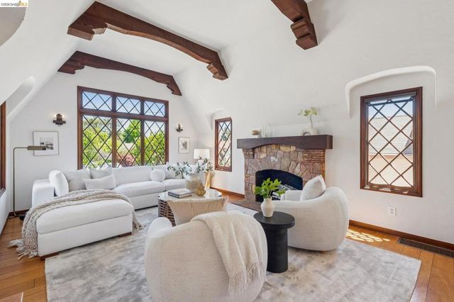 3975 Oakmore Rd, Oakland, CA 94602