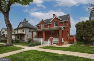 421 W CHOCOLATE AVE, Hershey, PA 17033