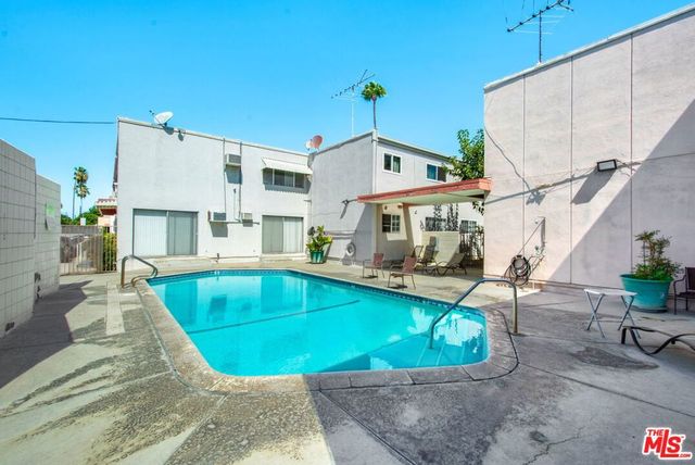 7129 Coldwater Canyon Avenue 10, North Hollywood, CA 91605