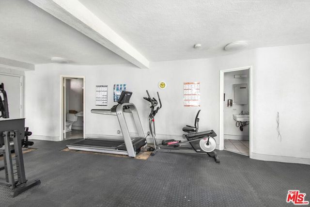 7129 Coldwater Canyon Avenue 10, North Hollywood, CA 91605