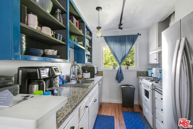 7129 Coldwater Canyon Avenue 10, North Hollywood, CA 91605