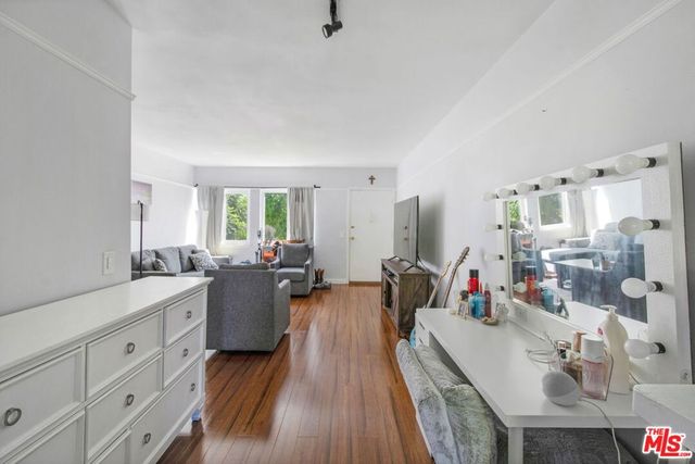 7129 Coldwater Canyon Avenue 10, North Hollywood, CA 91605