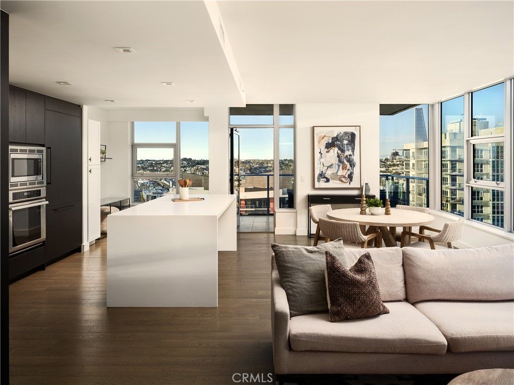 Image 7 of property listing at 1388 Kettner Boulevard 2803, San Diego, CA 92101