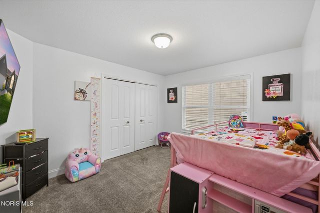 718 Meadowland Trail, Toledo, OH 43615