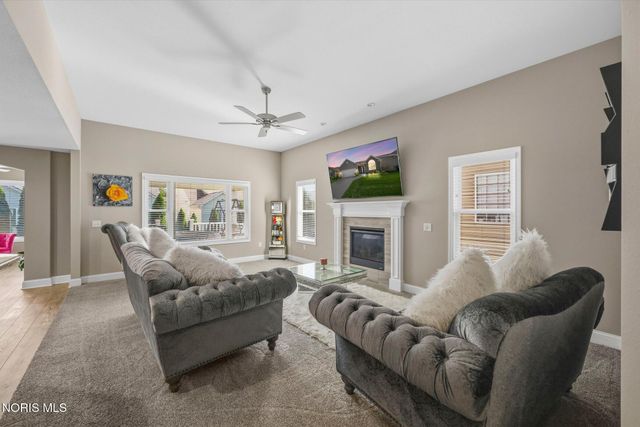 718 Meadowland Trail, Toledo, OH 43615