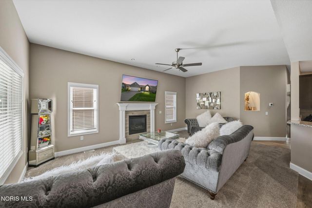 718 Meadowland Trail, Toledo, OH 43615