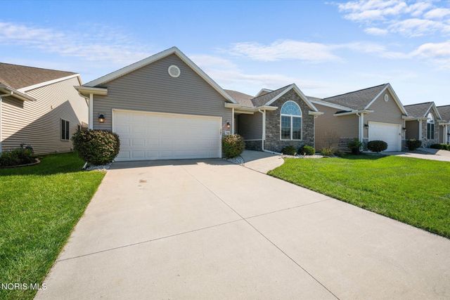 718 Meadowland Trail, Toledo, OH 43615