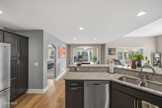 718 Meadowland Trail, Toledo, OH 43615