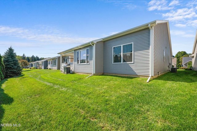 718 Meadowland Trail, Toledo, OH 43615