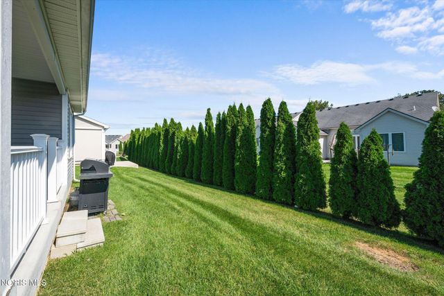 718 Meadowland Trail, Toledo, OH 43615