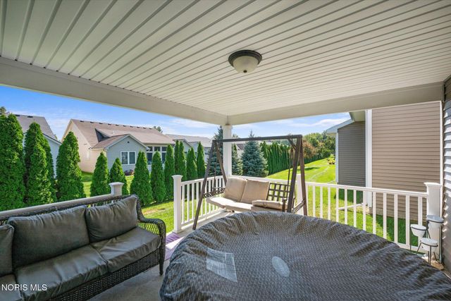718 Meadowland Trail, Toledo, OH 43615