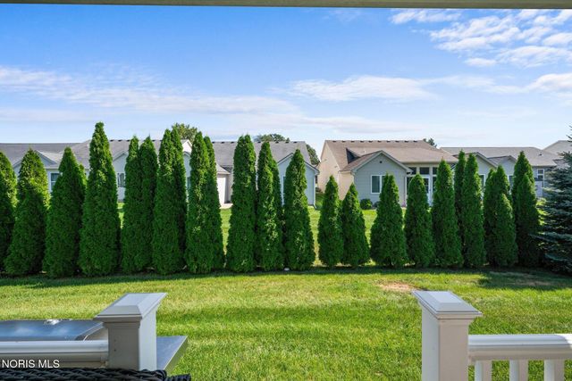 718 Meadowland Trail, Toledo, OH 43615