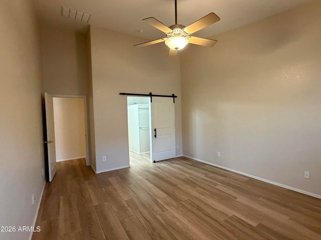 8498 W QUAIL TRACK Drive, Peoria, AZ 85383