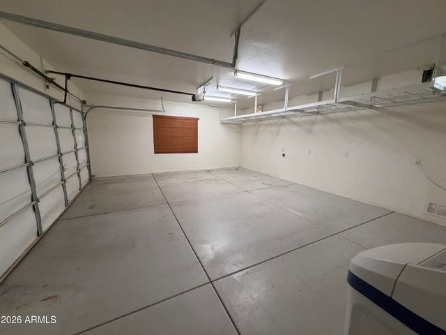 8498 W QUAIL TRACK Drive, Peoria, AZ 85383