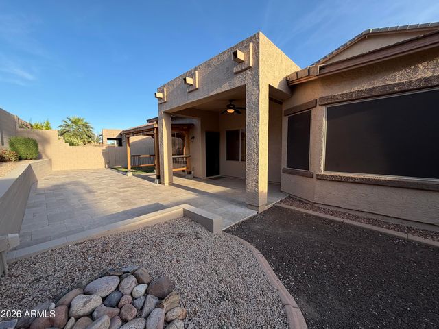 8498 W QUAIL TRACK Drive, Peoria, AZ 85383