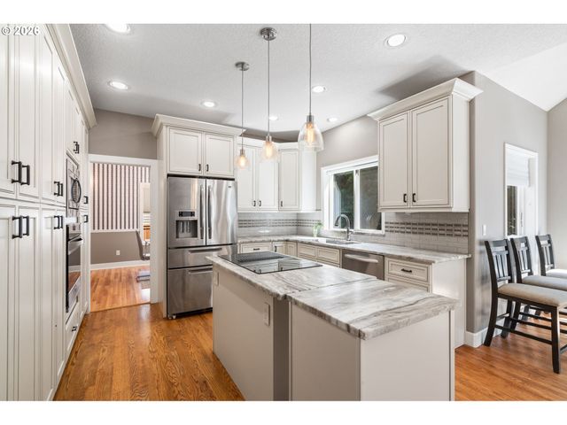 4000 Sw 30TH Dr, Gresham, OR 97080