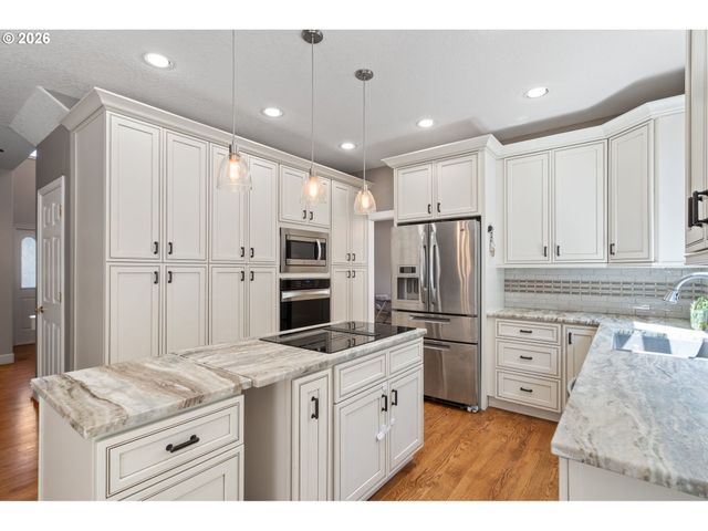4000 Sw 30TH Dr, Gresham, OR 97080