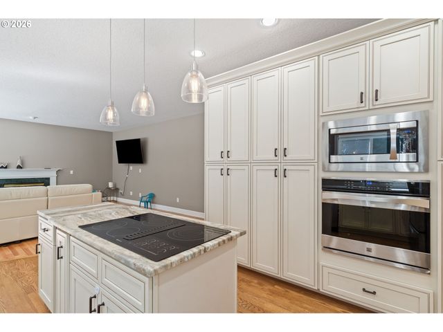 4000 Sw 30TH Dr, Gresham, OR 97080