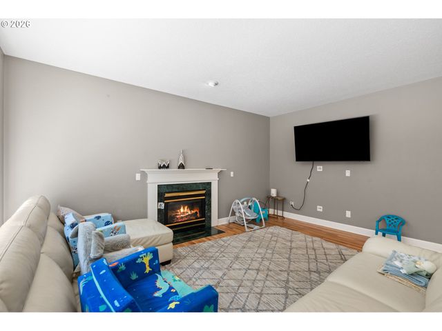 4000 Sw 30TH Dr, Gresham, OR 97080