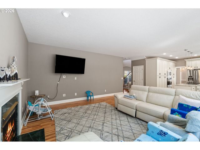 4000 Sw 30TH Dr, Gresham, OR 97080
