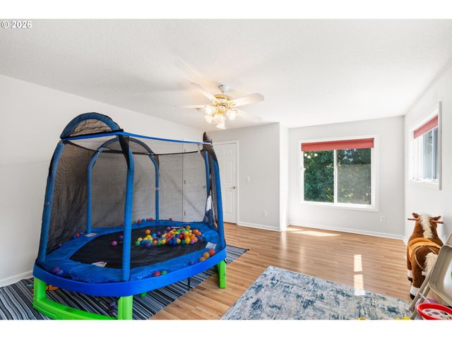 4000 Sw 30TH Dr, Gresham, OR 97080