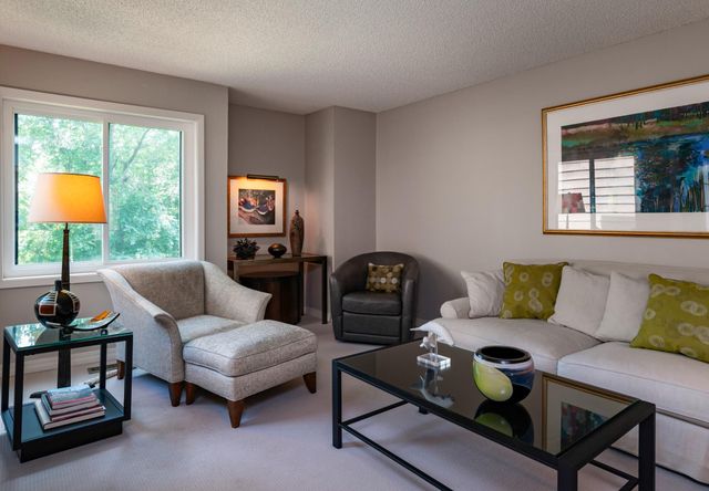 11270 36th Place N, Plymouth, MN 55441