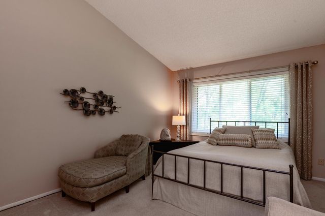 11270 36th Place N, Plymouth, MN 55441