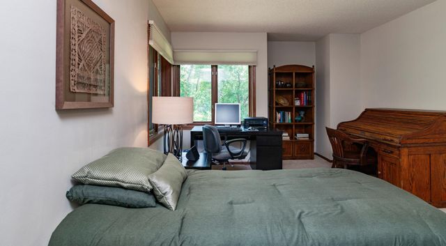 11270 36th Place N, Plymouth, MN 55441